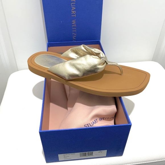Stuart Weitzman Gold Metallic Cassie Round Toe Slip On Leather Flip Flop Sandals - Picture 3 of 9